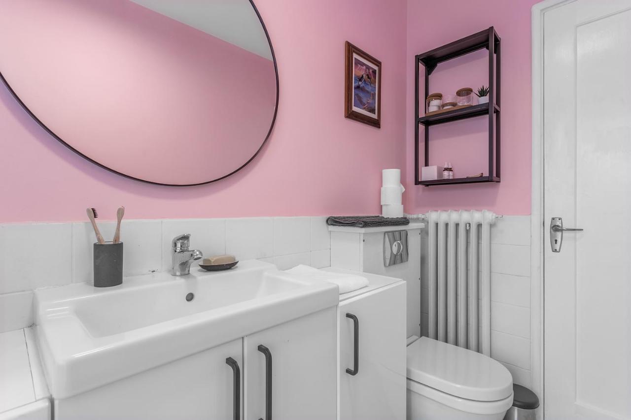 Charming 2-bedroom - Ideal Location *