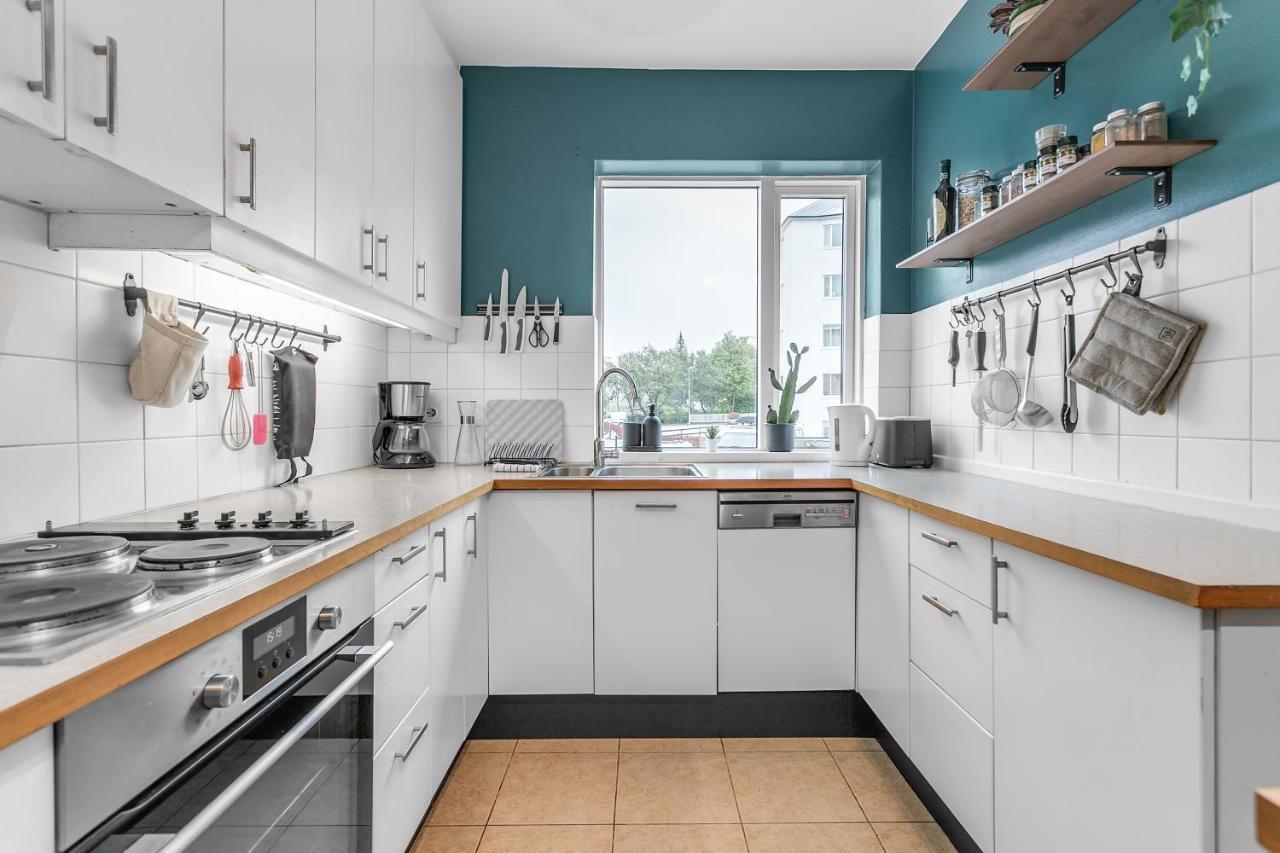 Charming 2-bedroom - Ideal Location Apartment